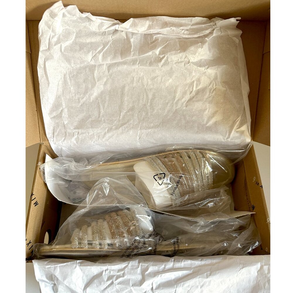 Mix No. 6 Zail Lt Gold Slip On Sandals with Rhinestones Size 8.5 NEW in BOX - Picture 7 of 9